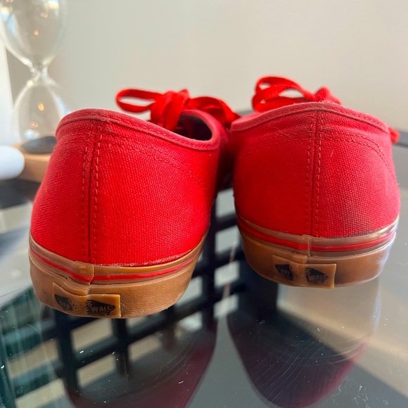 Vans - Picture 3 of 6